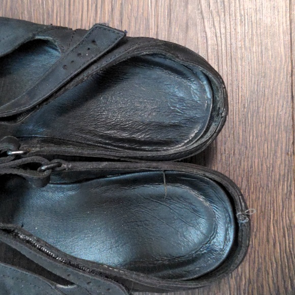 Patagonia Womans Size 7 black heeled covered clog style footwear - Picture 7 of 8